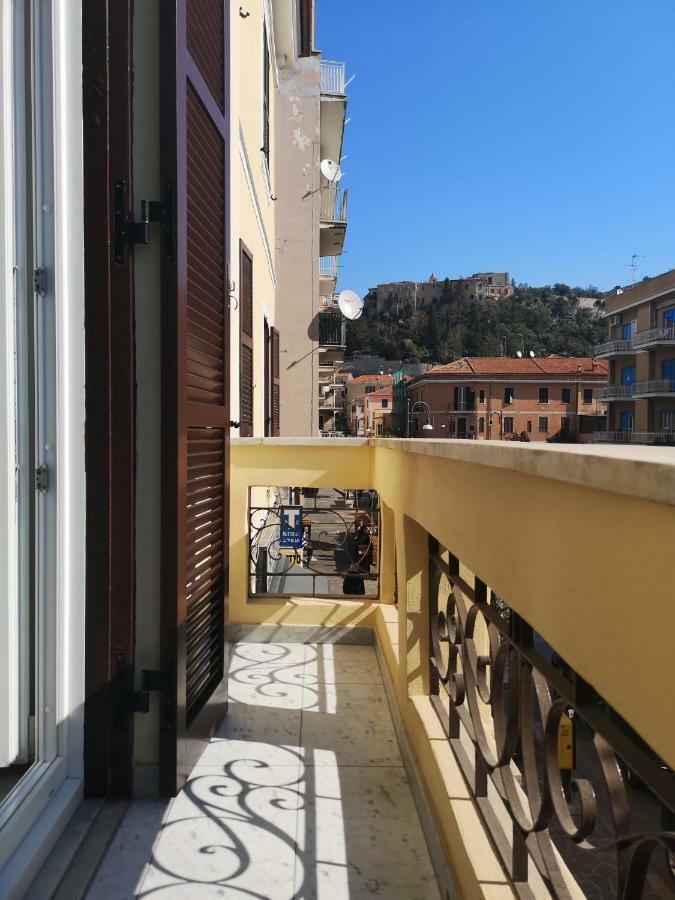 Vittoria Home 44 Terracina Exteriör bild